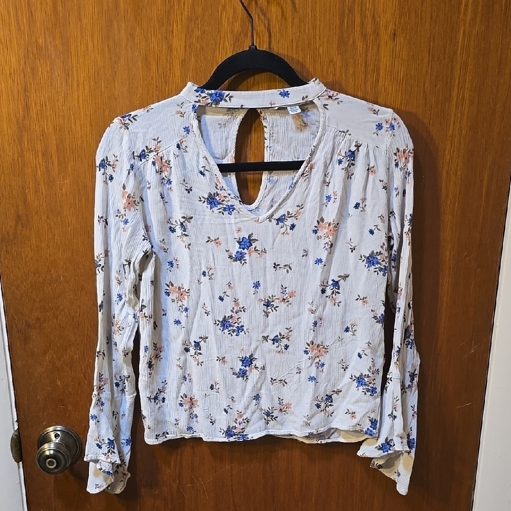 American Eagle Outfitters Multicolored Puff Sleeve Blouse with Cut Out XS
